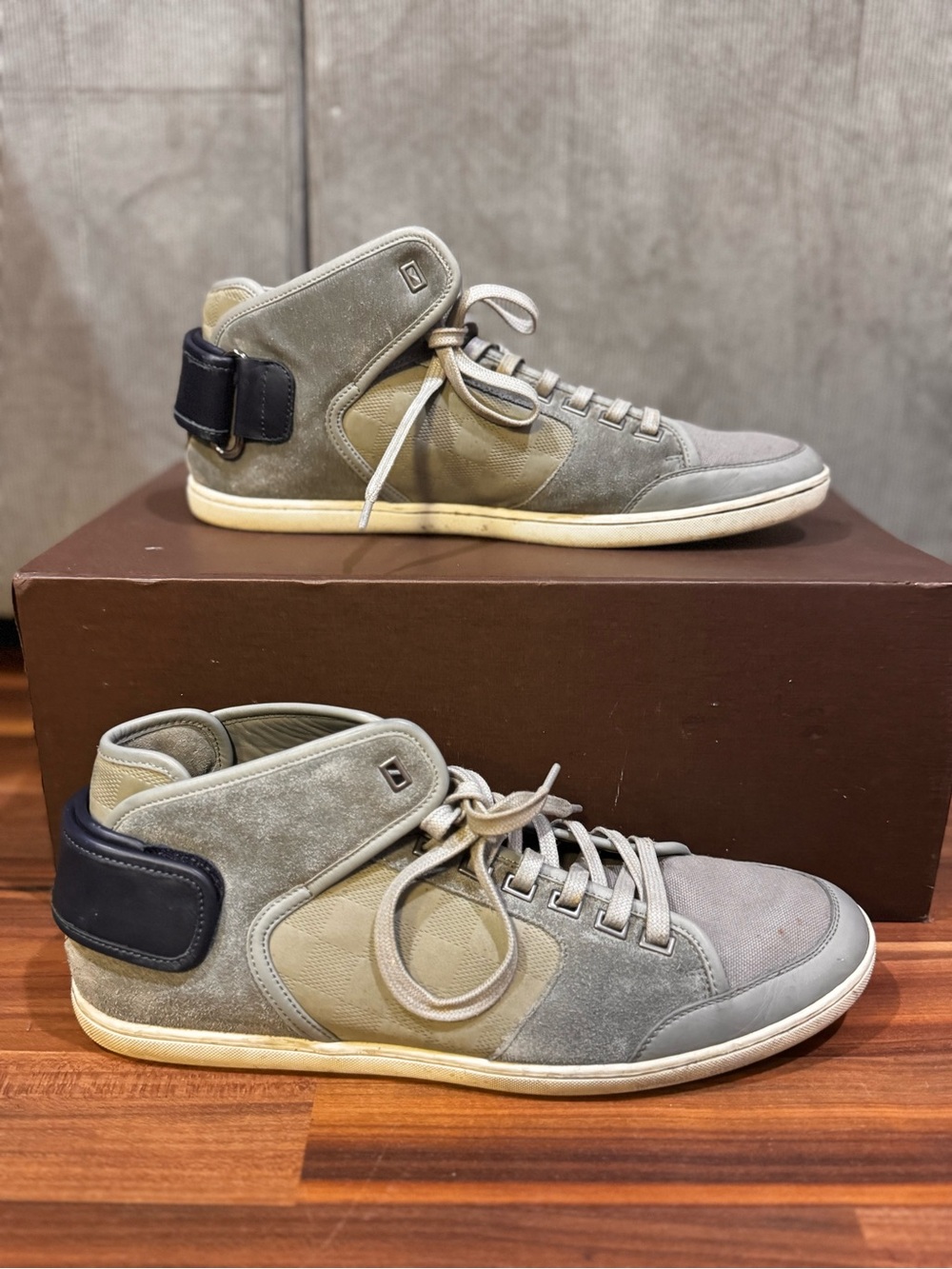 Louis Vuitton Light Gray Suede & Canvas Sneakers - Picture 3 of 4